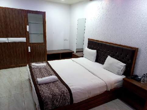 Hotel Calangute Central | Deluxe Room 